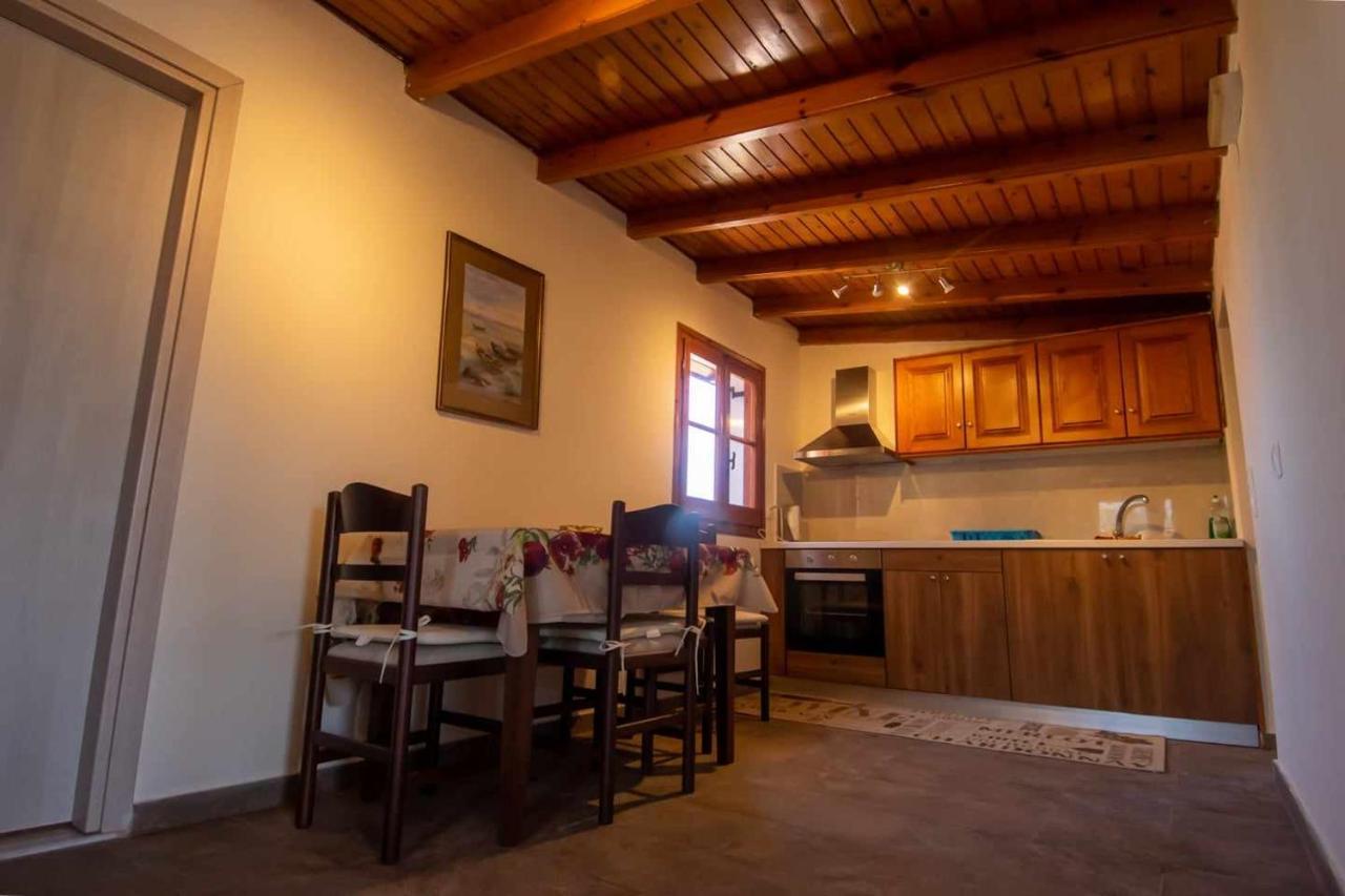Fotios Roof Apartment Akharavi Extérieur photo